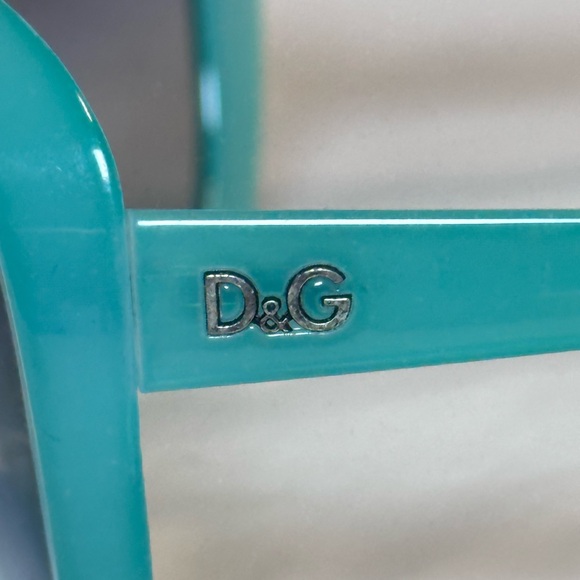 Preloved Authentic Dolce & Gabbana 8083 Turquoise/Gray Gradient Sunglass… - Picture 8 of 17